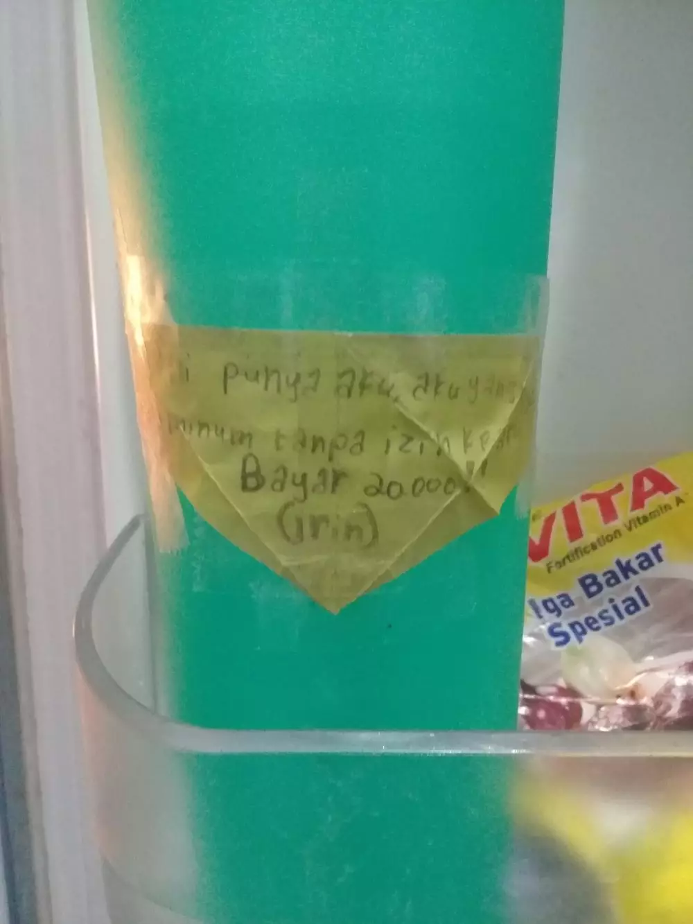 peringatan dilarang ambil makanan © 2020 brilio.net