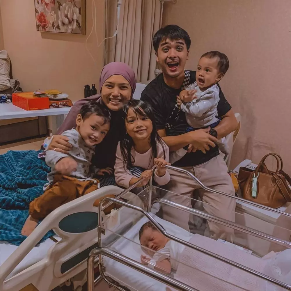 seleb menikah tanpa umbar asmara berbagai sumber