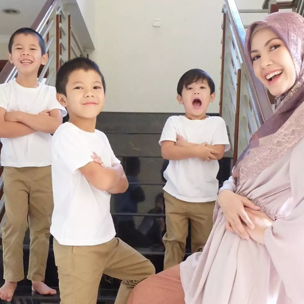 10 Penampakan rumah Ratna Galih, ruang fitness-nya curi perhatian