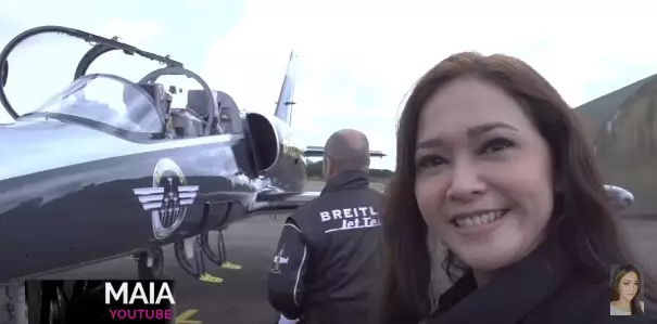 Potret Maia naik jet YouTube/Maia Estianty Potret Maia naik jet YouTube/Maia Estianty