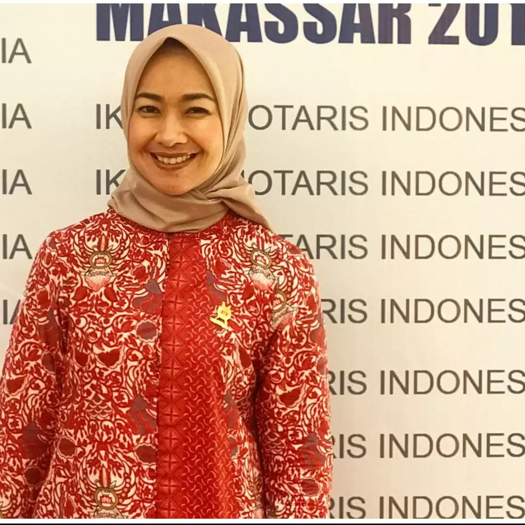 Beda gaya 5 seleb saat jadi pengacara, Barbie Kumalasari jadi sorotan