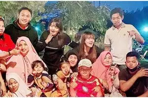 Adik sembuh dari corona, ini 5 momen Via Vallen gelar syukuran