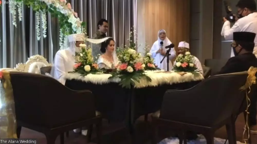 potret pernikahan Angelica dan Rico berbagai sumber