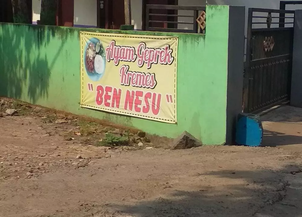 strategi marketing absurd © 2020 instagram.com strategi marketing absurd © 2020 instagram.com