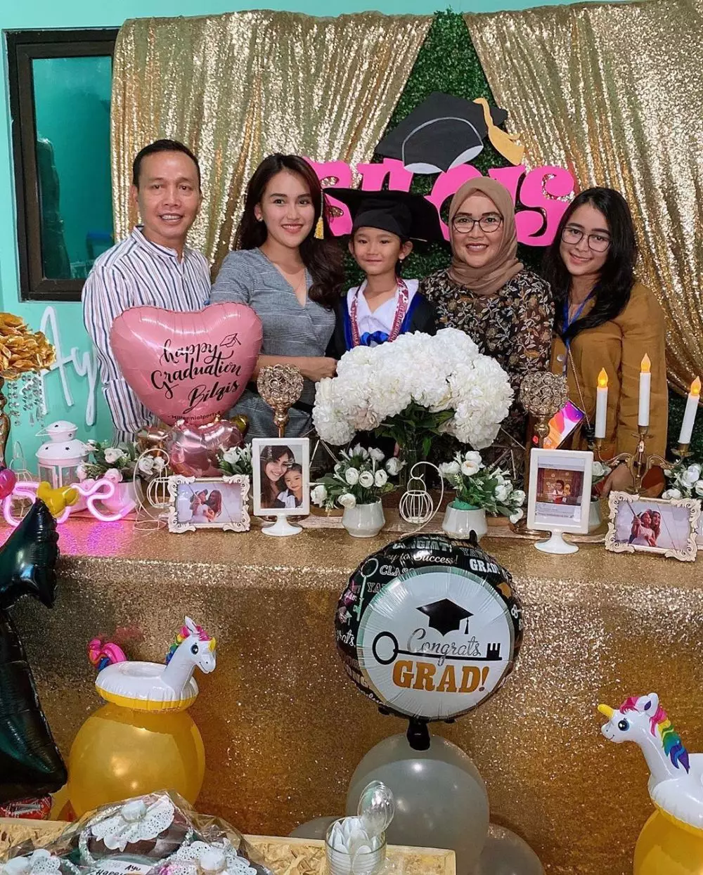 momen wisuda bilqis anak ayu ting ting instagram