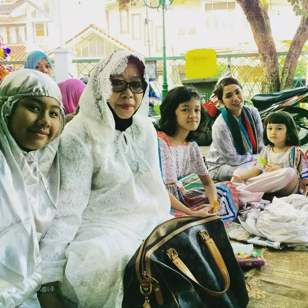 Ussy dan ibunya © 2020 brilio.net