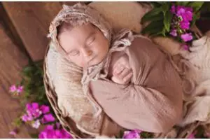 150 Nama anak perempuan kekinian, cantik, manis, dan penuh makna