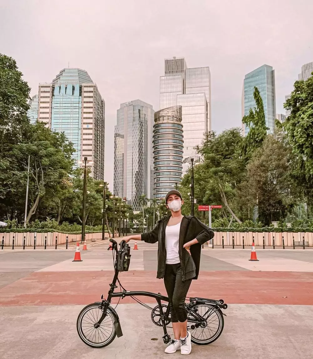 penyanyi dangdut bersepeda instagram