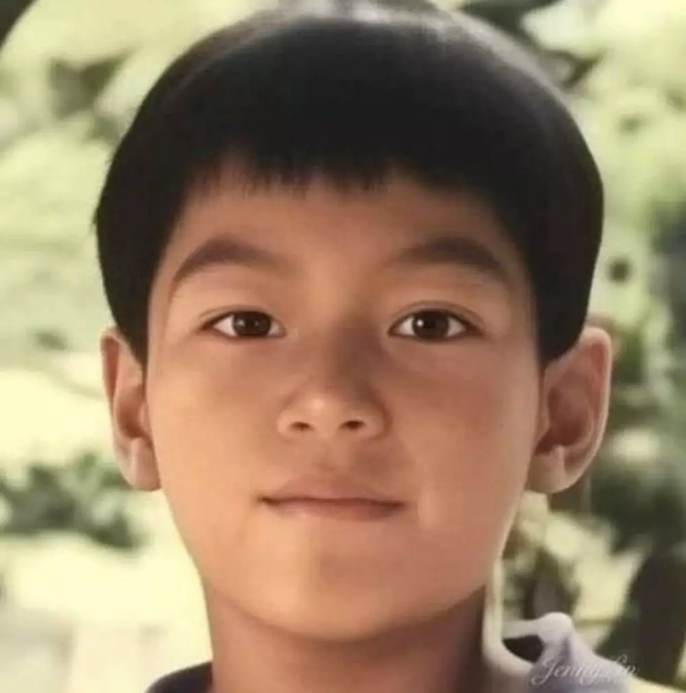 Potret Lee Min-ho masa kecil  berbagai sumber Potret Lee Min-ho masa kecil  berbagai sumber