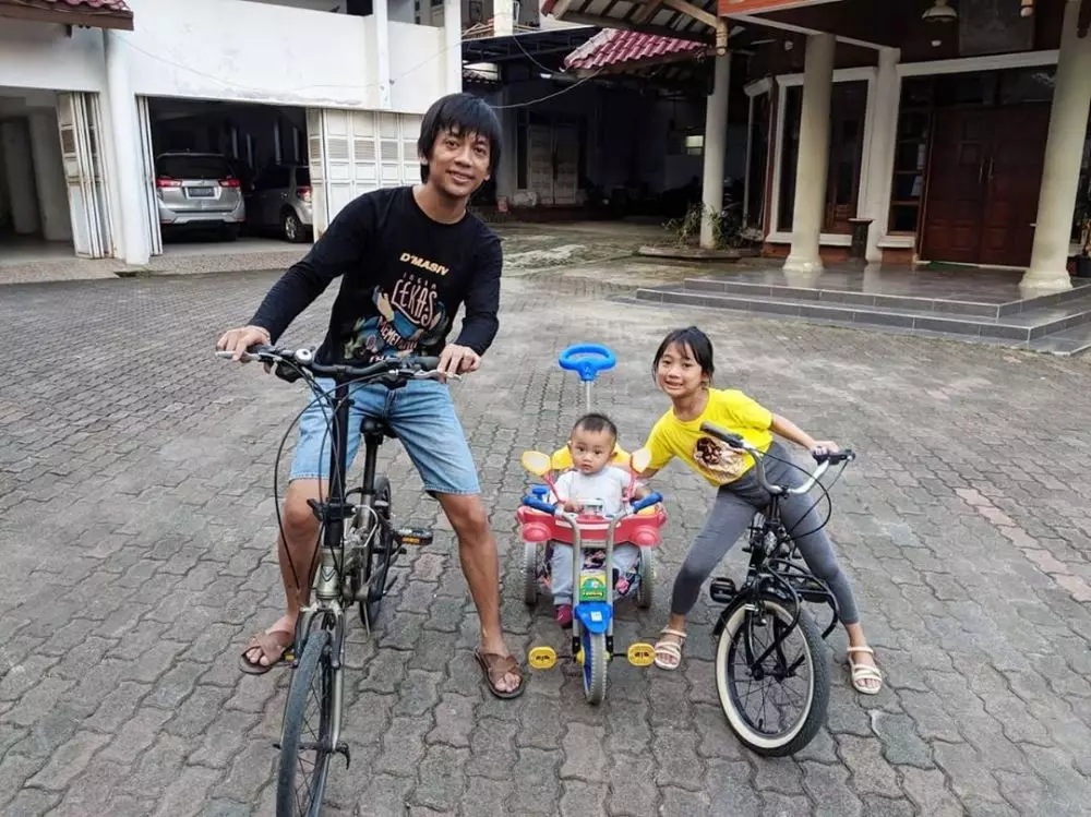 Rian D'masiv dan keluarga Instagram Rian D'masiv dan keluarga Instagram