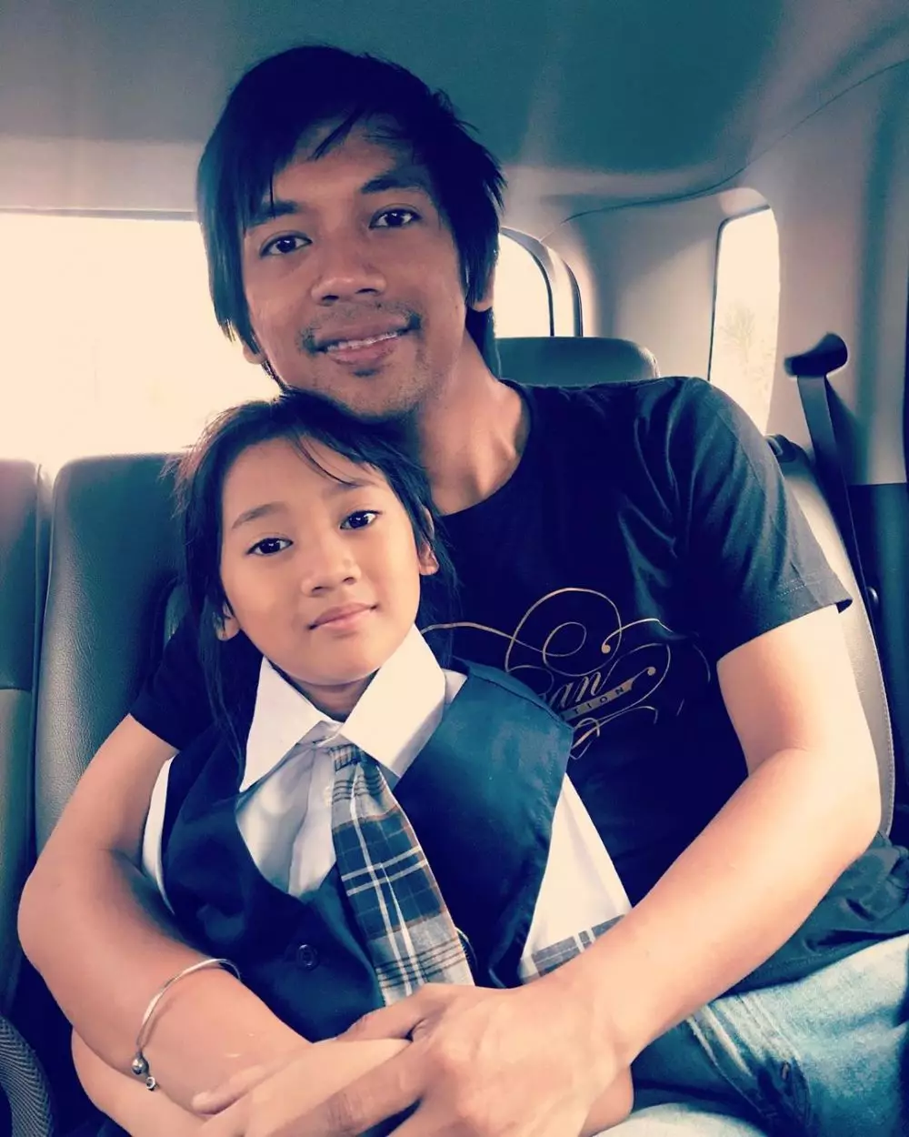 Rian D'masiv dan keluarga Instagram Rian D'masiv dan keluarga Instagram