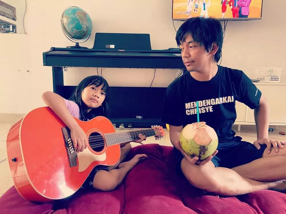 Rian D'masiv dan keluarga Instagram Rian D'masiv dan keluarga Instagram