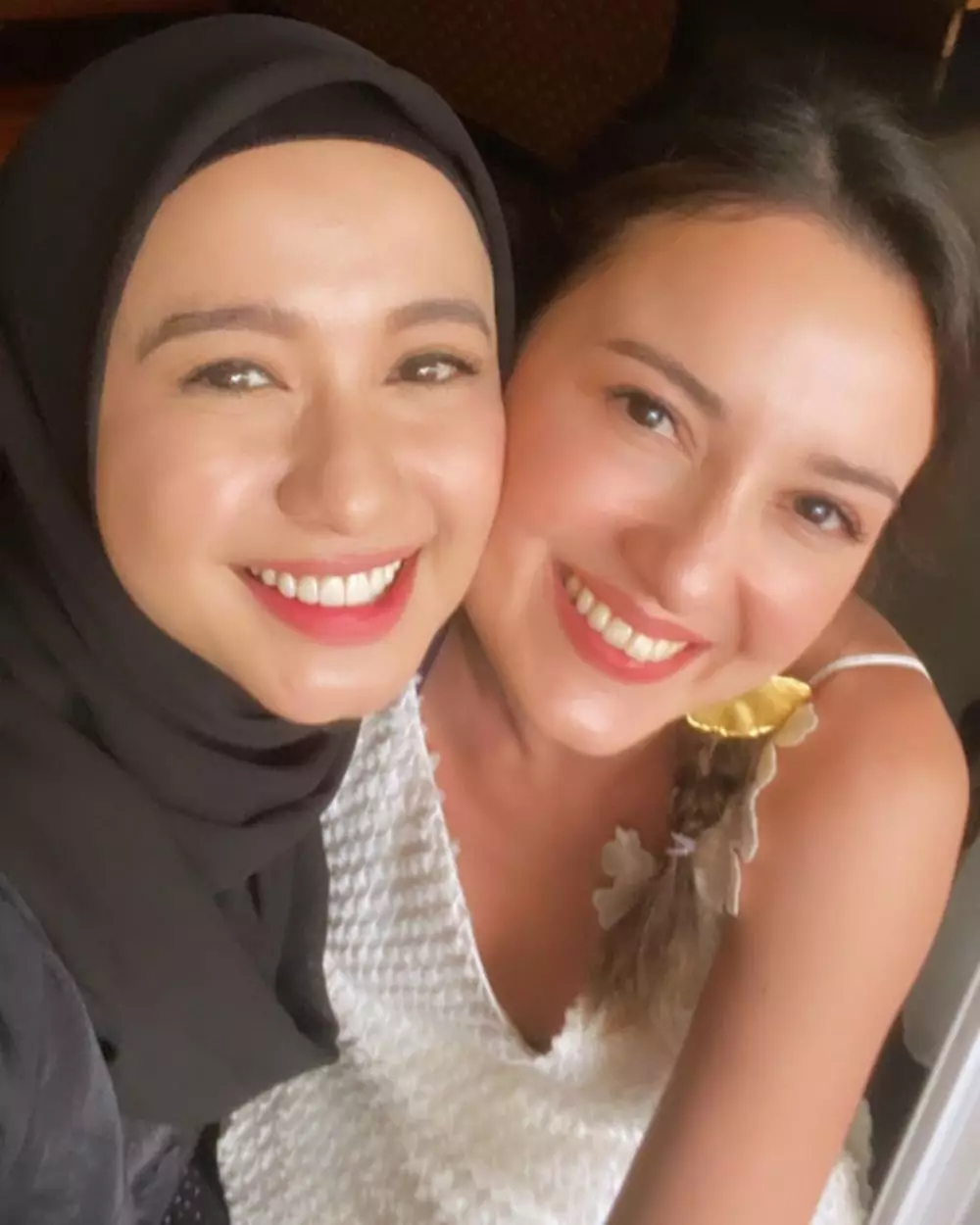 persahabatan Bella dan Julie Instagram persahabatan Bella dan Julie Instagram