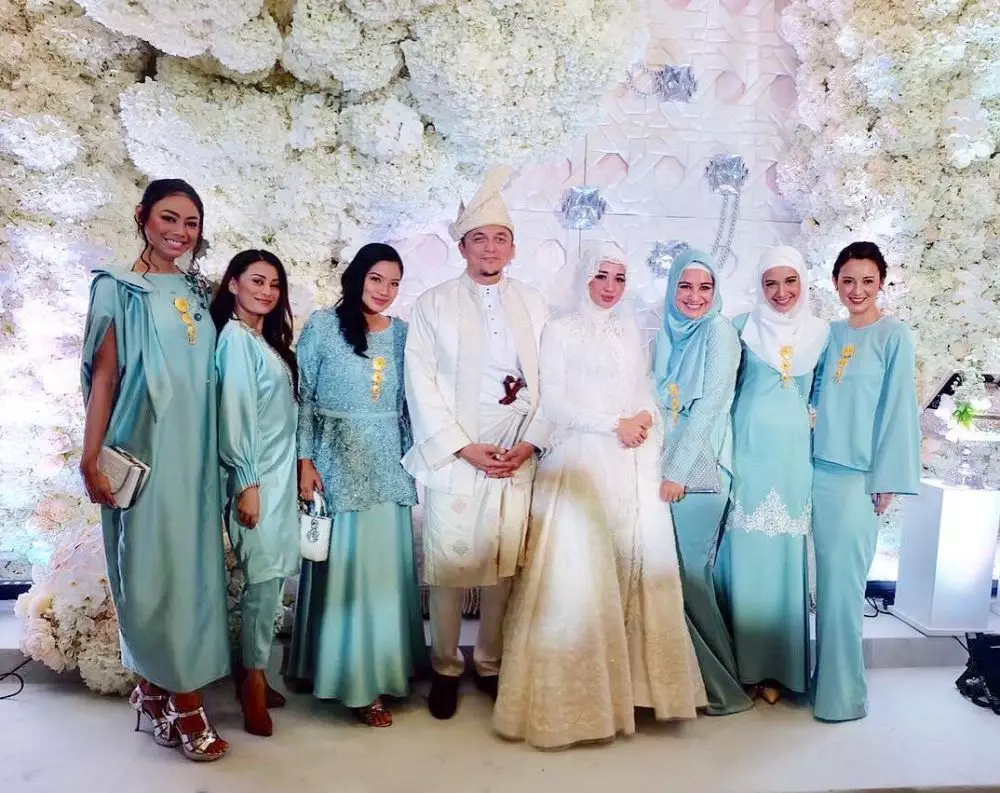 persahabatan Bella dan Julie Instagram persahabatan Bella dan Julie Instagram