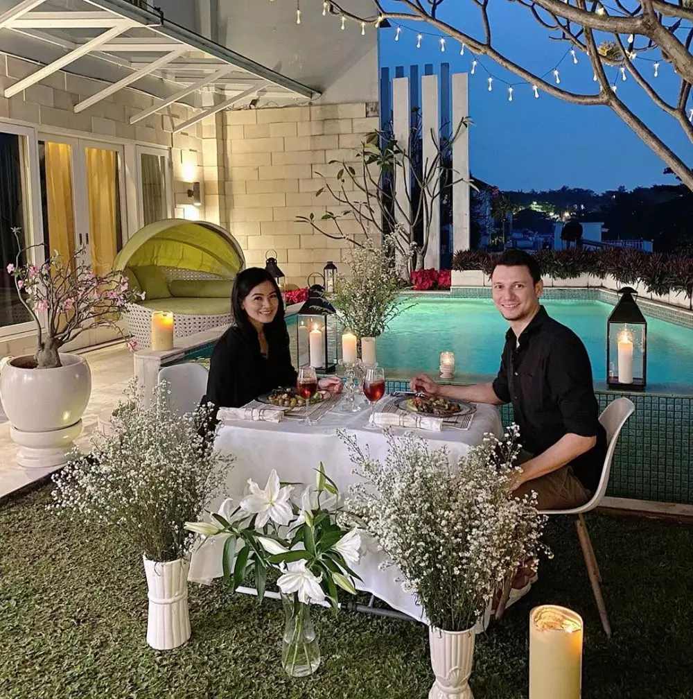 halaman belakang di rumah titi Instagram