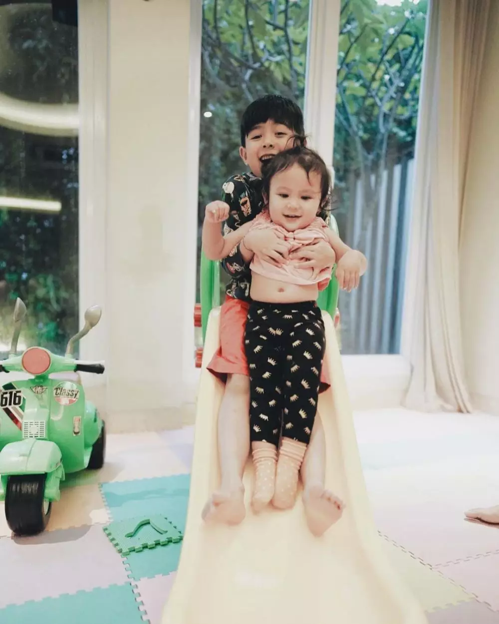 Ryshaka dan adiknya © 2020 brilio.net