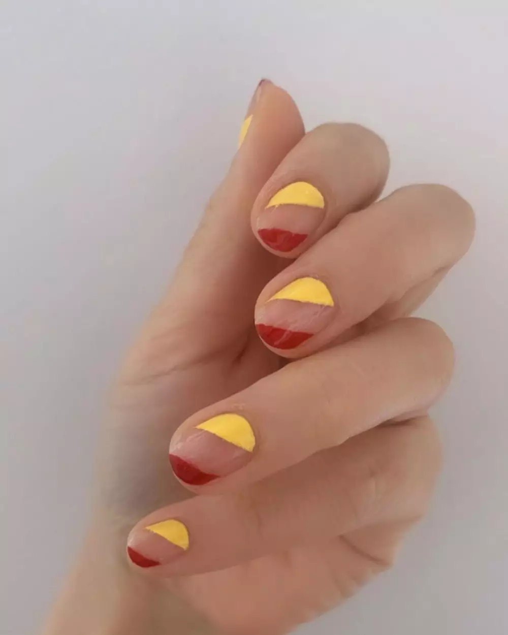 Nailart dirumah © 2020 brilio.net Nailart dirumah © 2020 brilio.net
