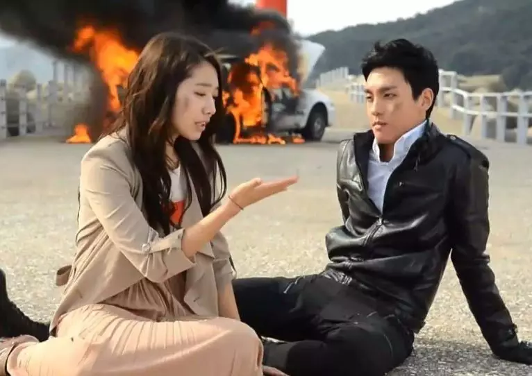 fakta hubungan park shin hye Berbagai Sumber