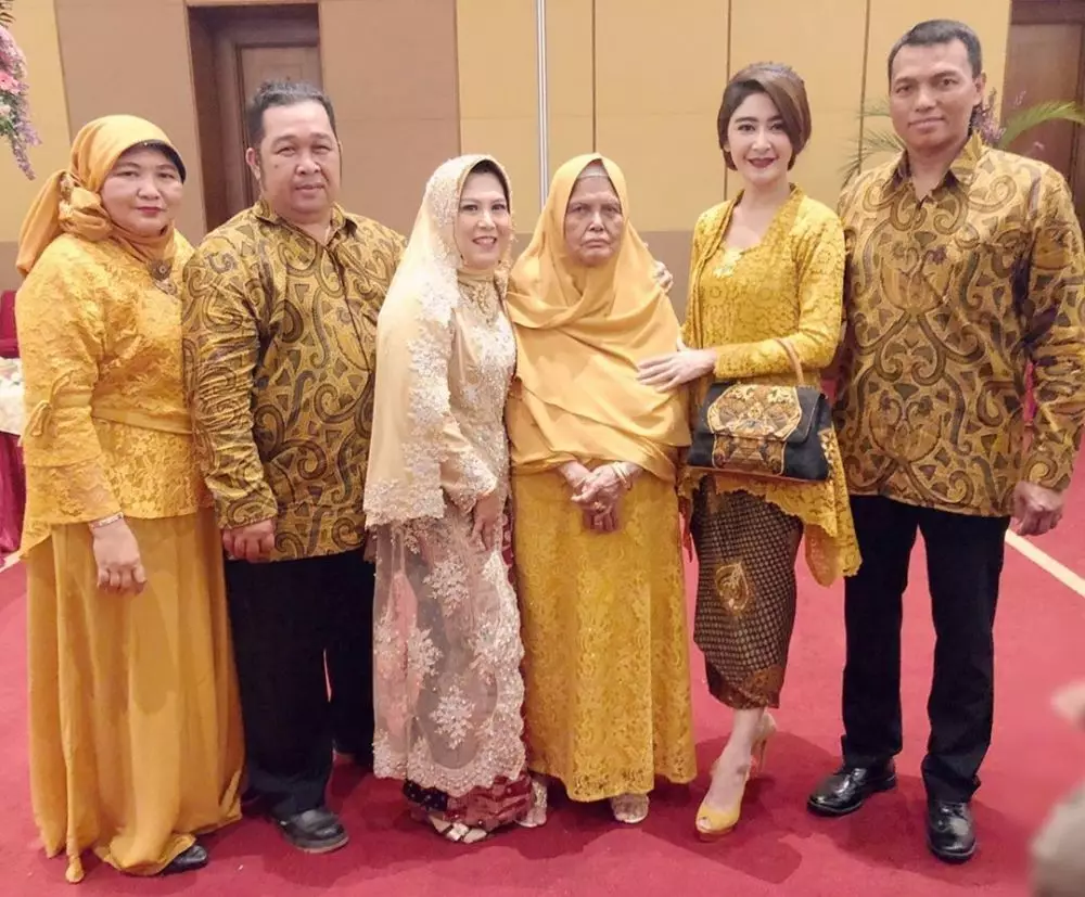 kedekatan pedangdut bareng mertua Instagram