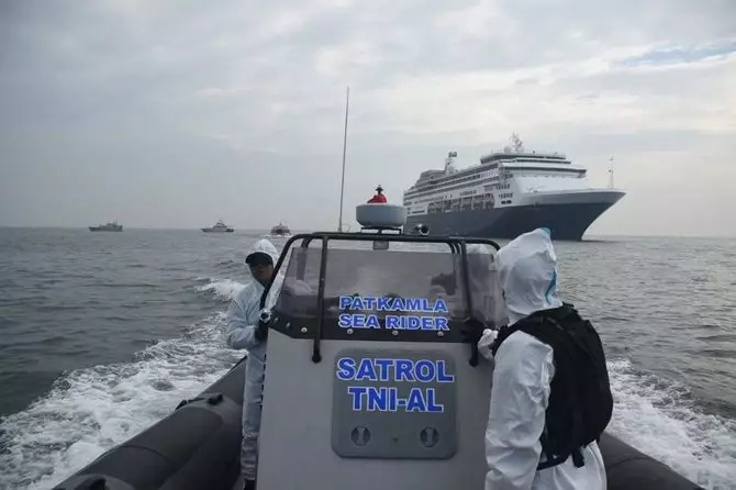 Potret penyelamatan ABK Covid Instagram/@tni_angkatan_laut