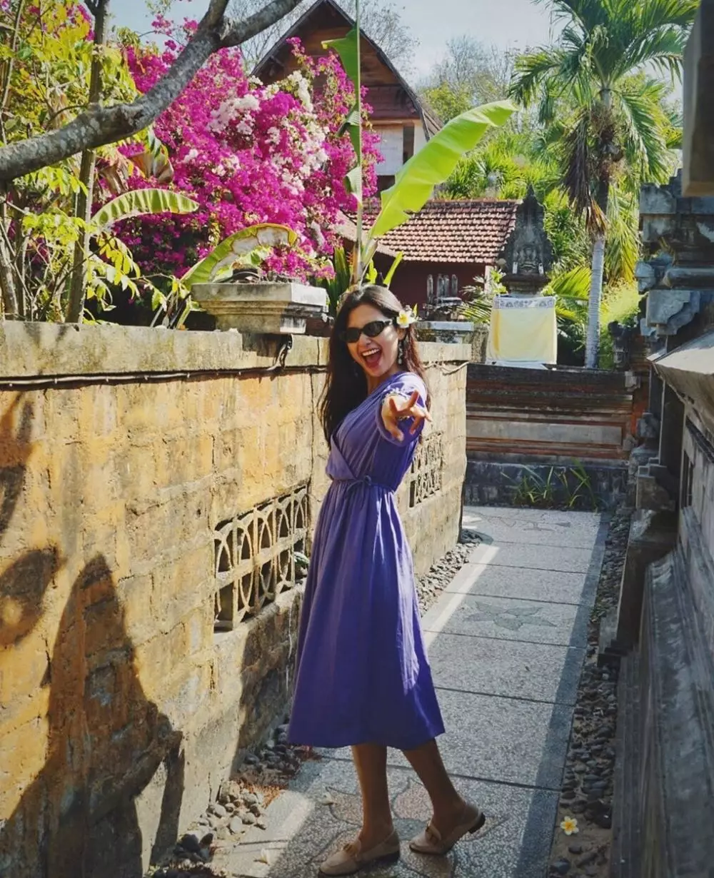 Gaya feminin Indah Permatasari Instagram