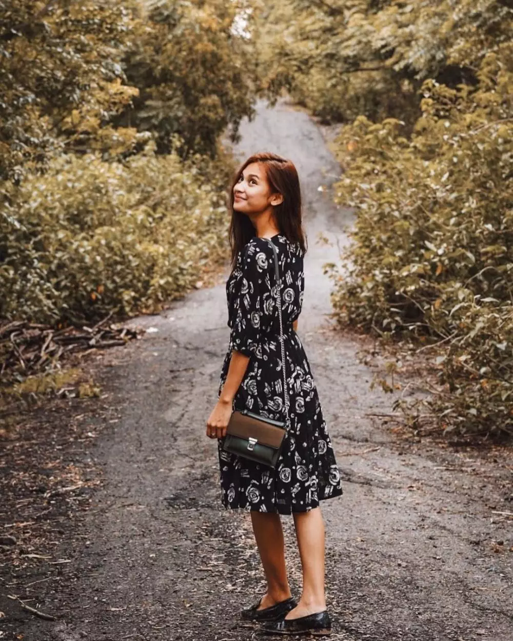 Gaya feminin Indah Permatasari Instagram