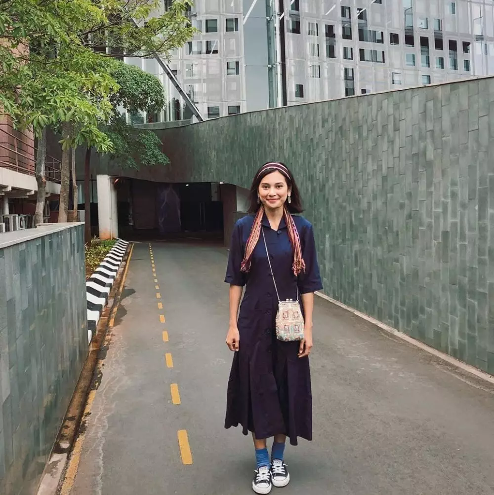 Gaya feminin Indah Permatasari Instagram