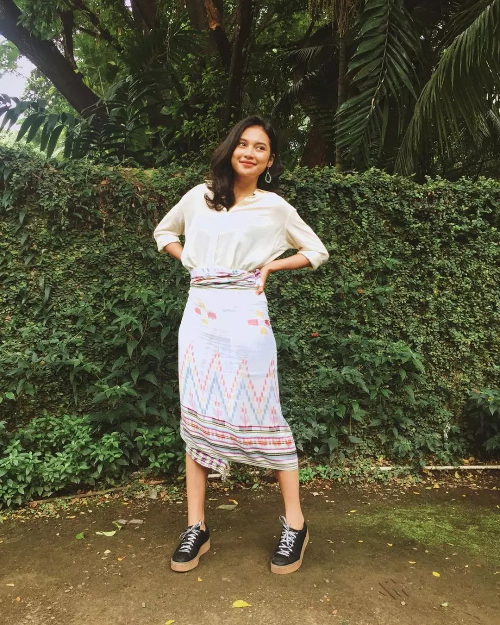 Gaya feminin Indah Permatasari Instagram