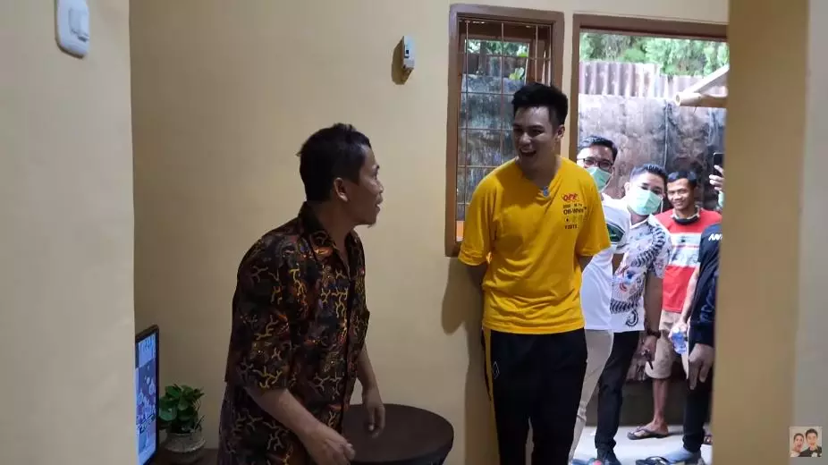 rumah pak slamet sebelum sesudah YouTube/Baim Paula rumah pak slamet sebelum sesudah YouTube/Baim Paula
