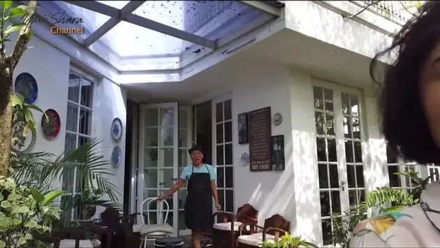 halaman rumah Yuni Shara berbagai sumber halaman rumah Yuni Shara berbagai sumber