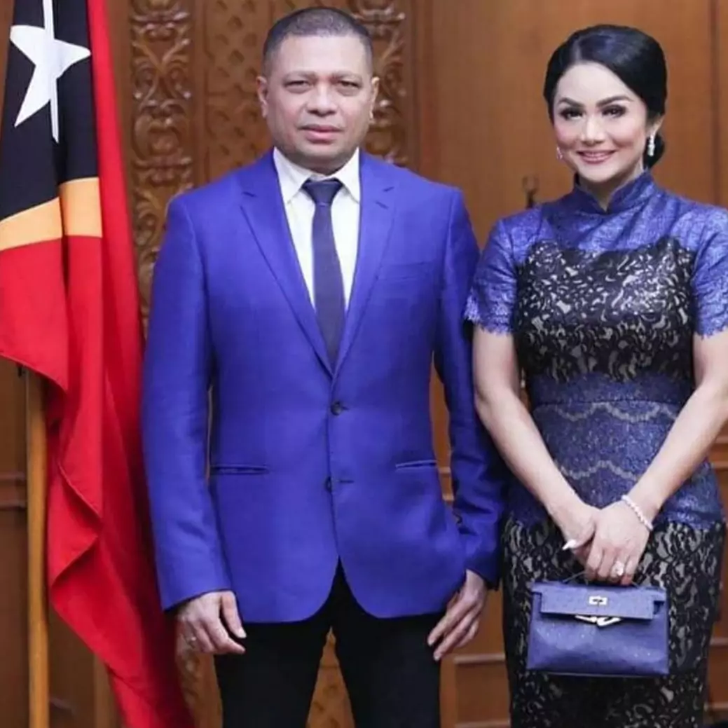 Gaya 6 artis ngantor di DPR saat corona, Krisdayanti curi perhatian