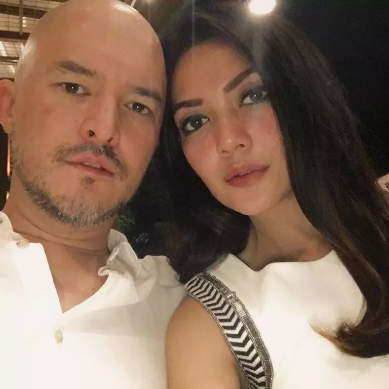 Alex Tian dan keluarga barunya Instagram