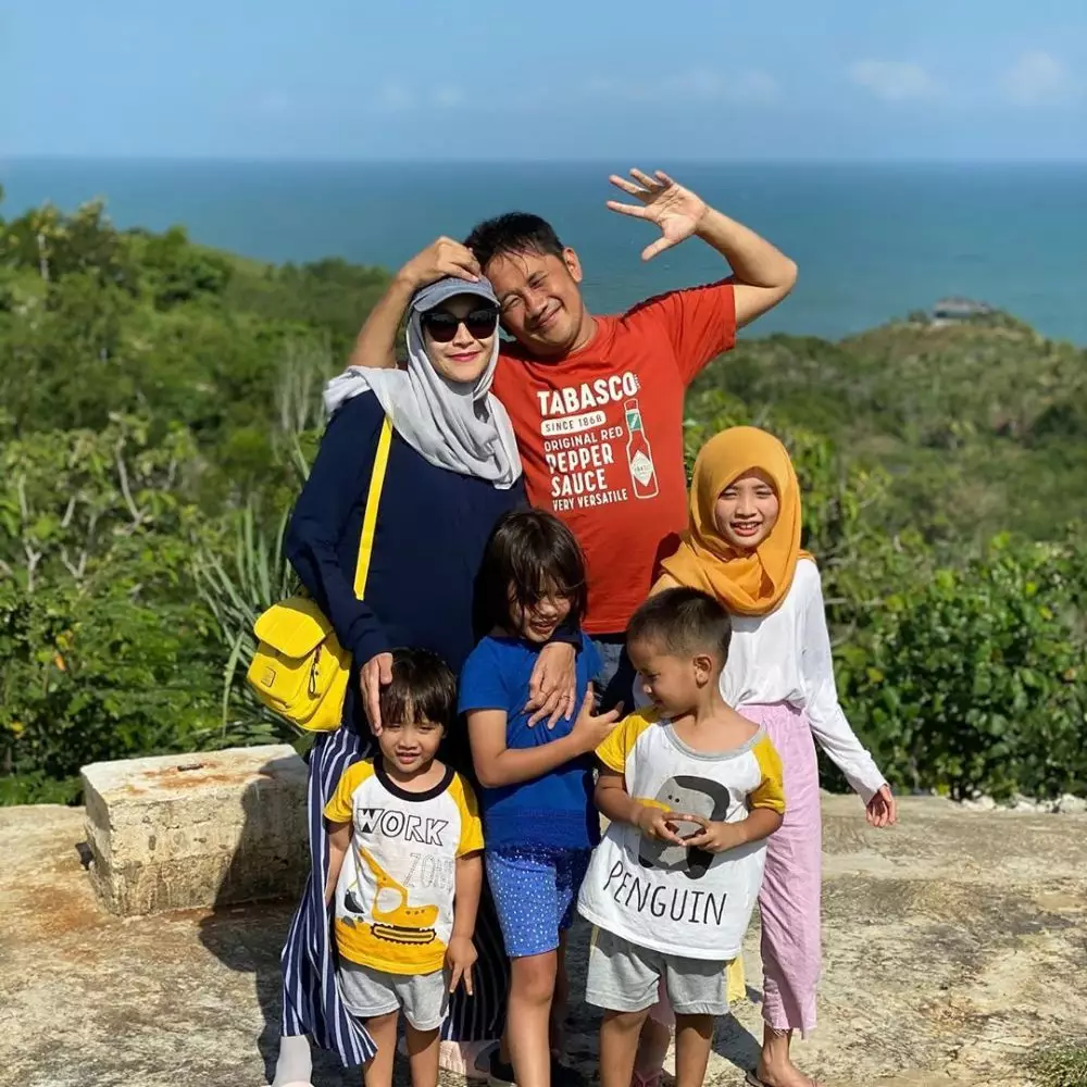 Seleb liburan era new normal © 2020 brilio.net