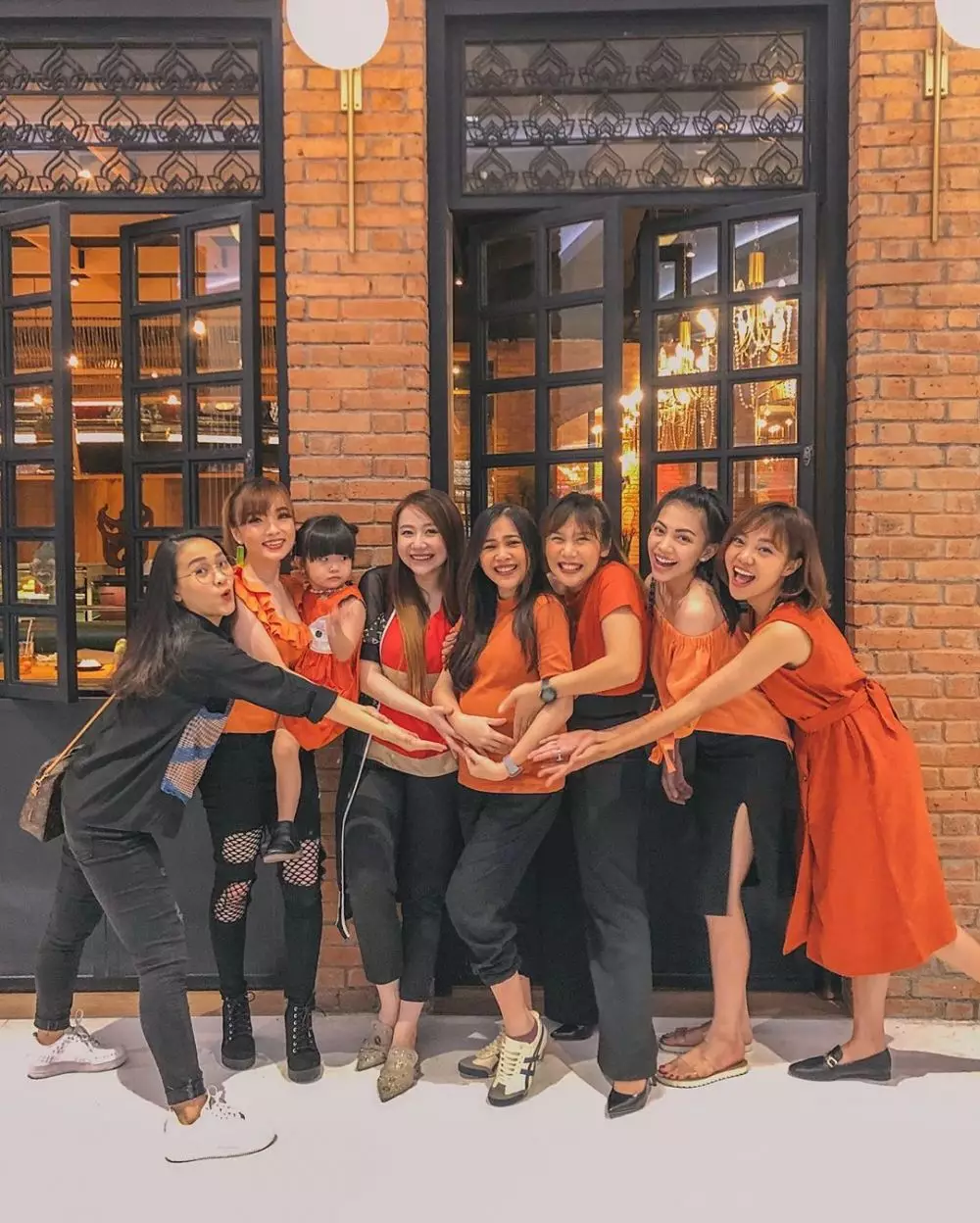 Potret kompak eks Cherrybelle Instagram