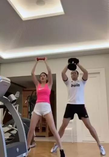 Elma Agustin dan pacar olahraga bareng Instagram