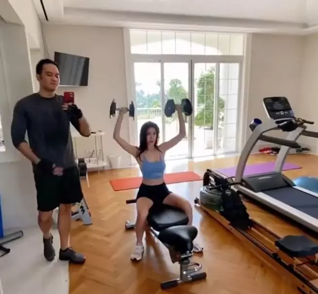 Elma Agustin dan pacar olahraga bareng Instagram