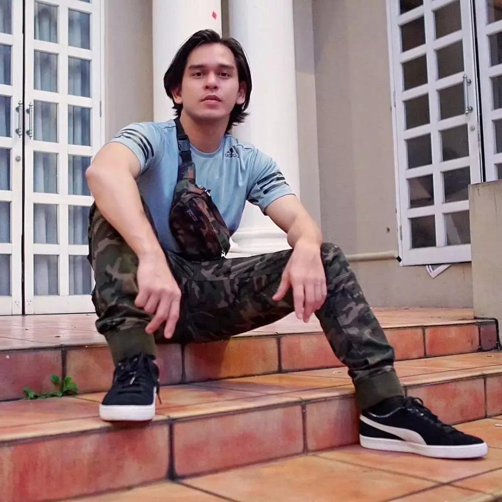 Pesinetron ganteng dulunya anak band Instagram  Pesinetron ganteng dulunya anak band Instagram