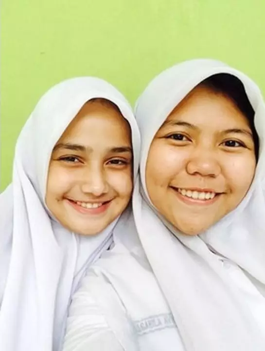 Syifa Hadju berbagai sumber