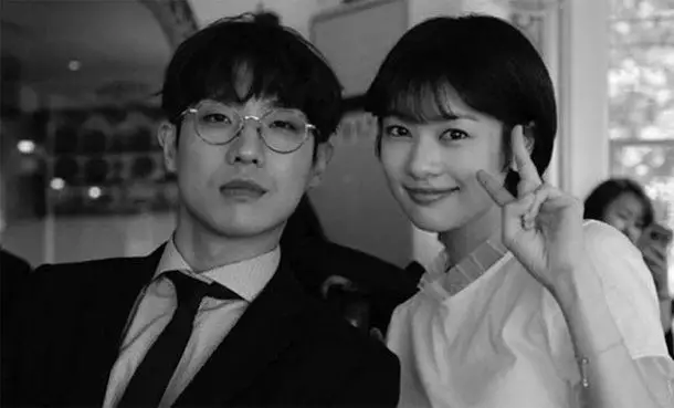 Lee Joon dan Jung So-min putus Twitter Lee Joon dan Jung So-min putus Twitter