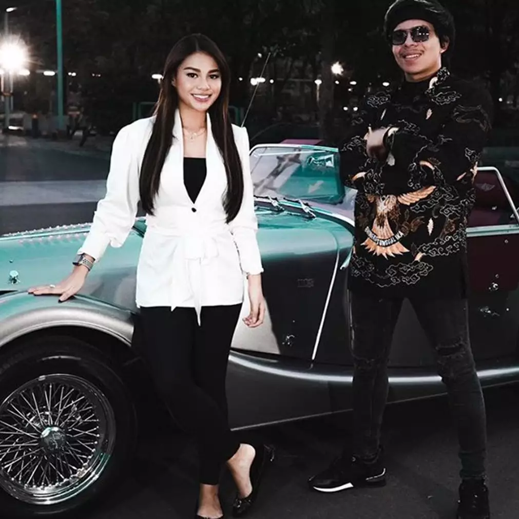 8 Momen Aurel Hermansyah jenguk sang kekasih Atta Halilintar