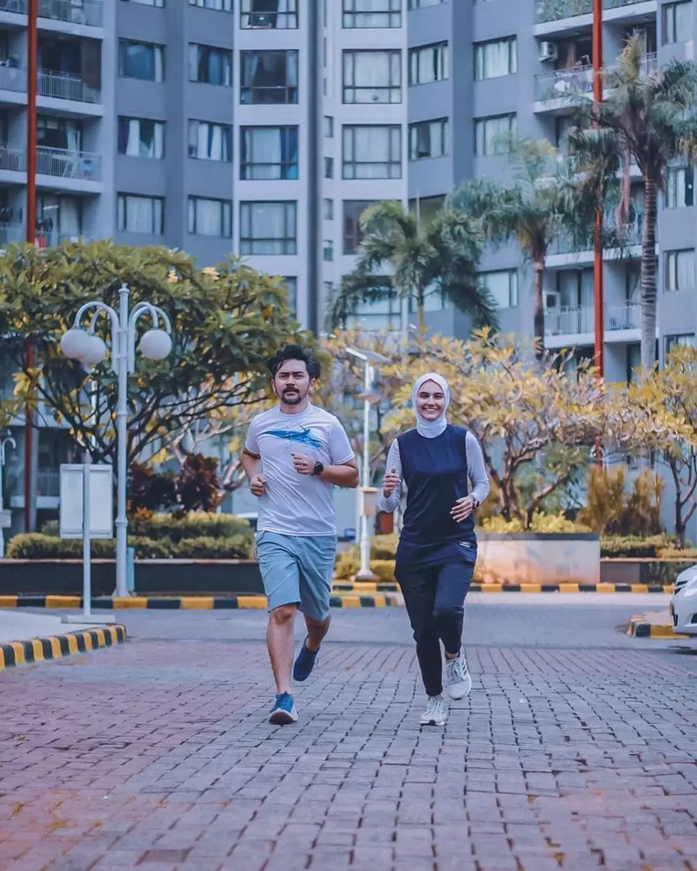 potret seleb olahraga lari bareng pasangan instagram