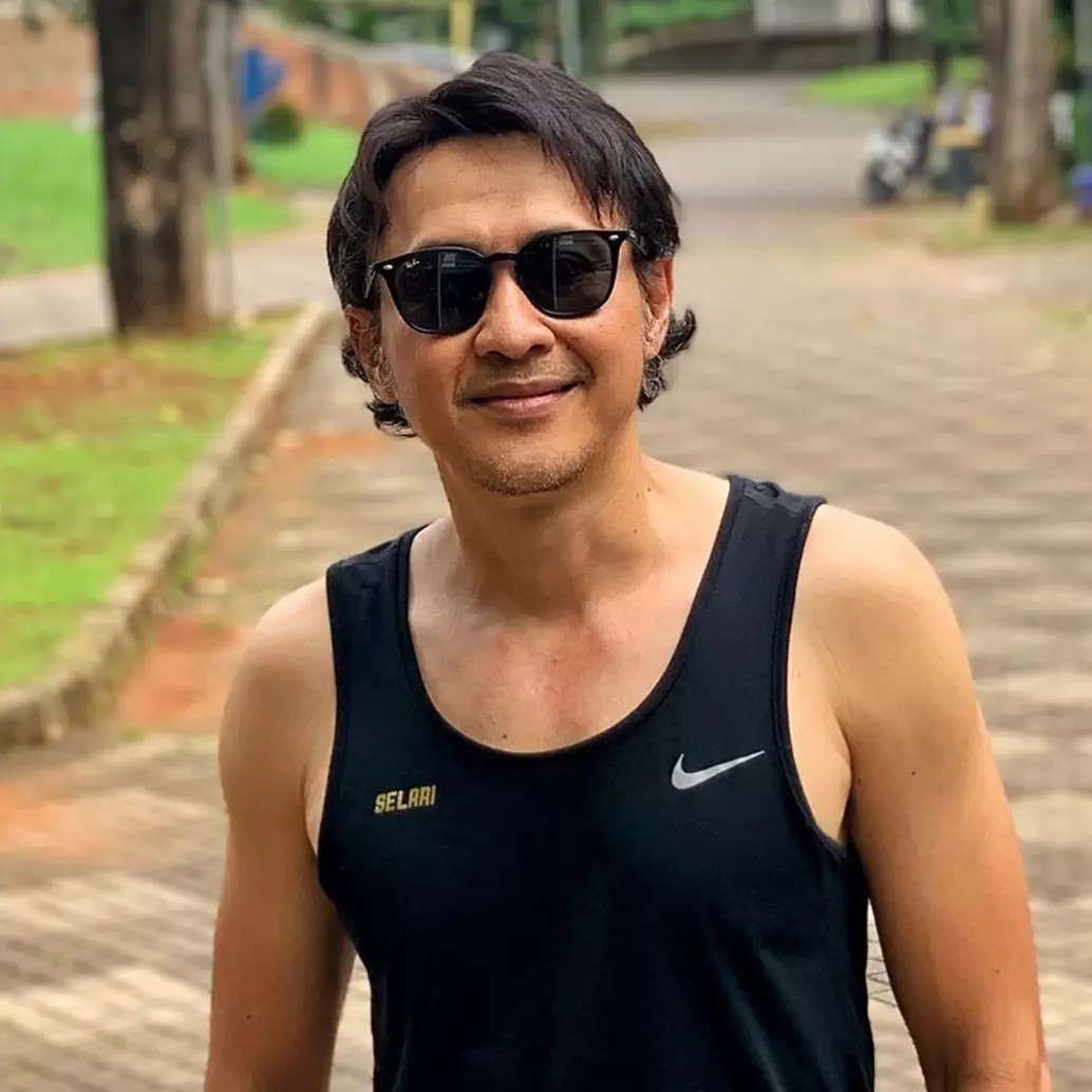 7 Potret lawas pemeran Akum Dunia Terbalik, pernah gondrong