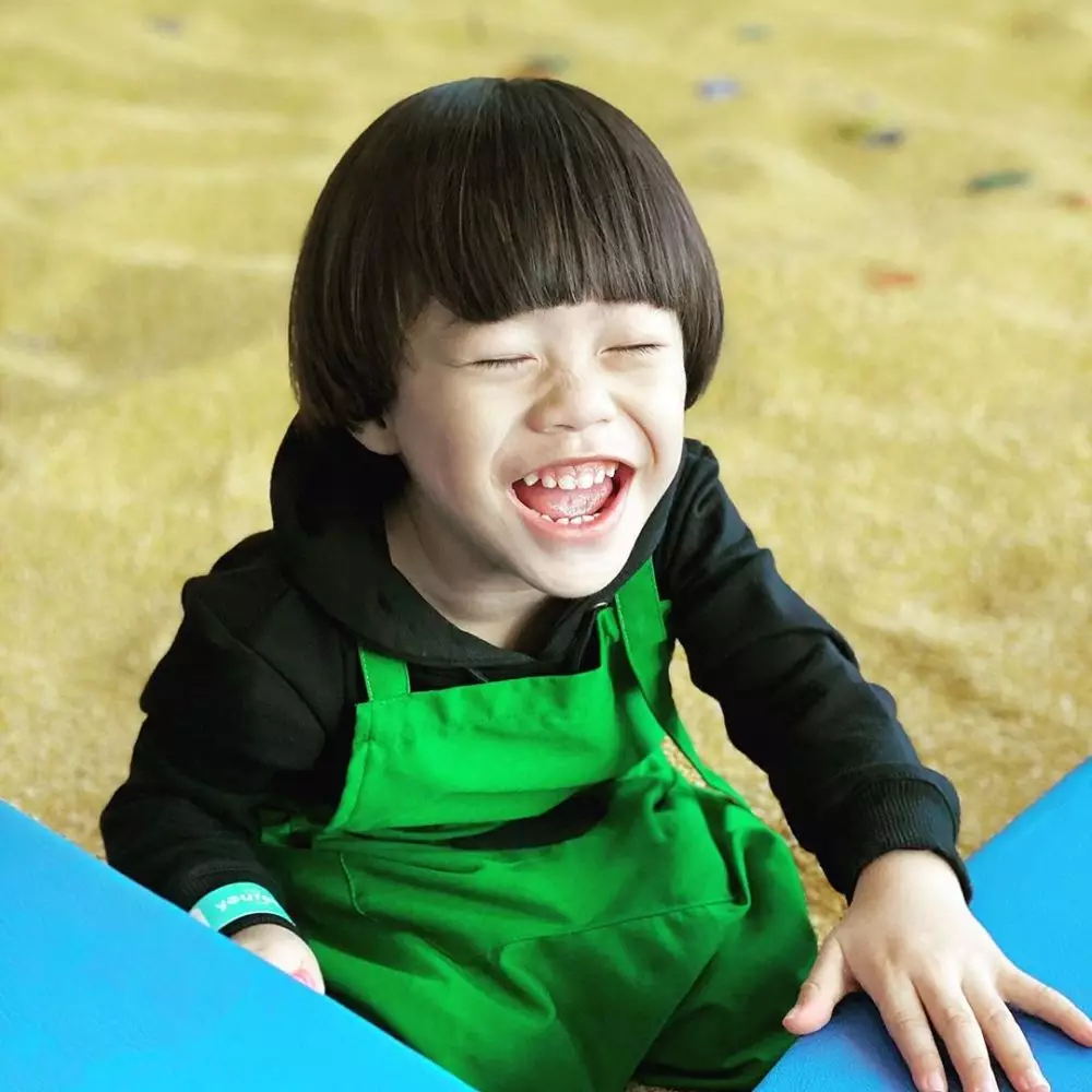 potret anak kedua omesh dan dian ayu instagram