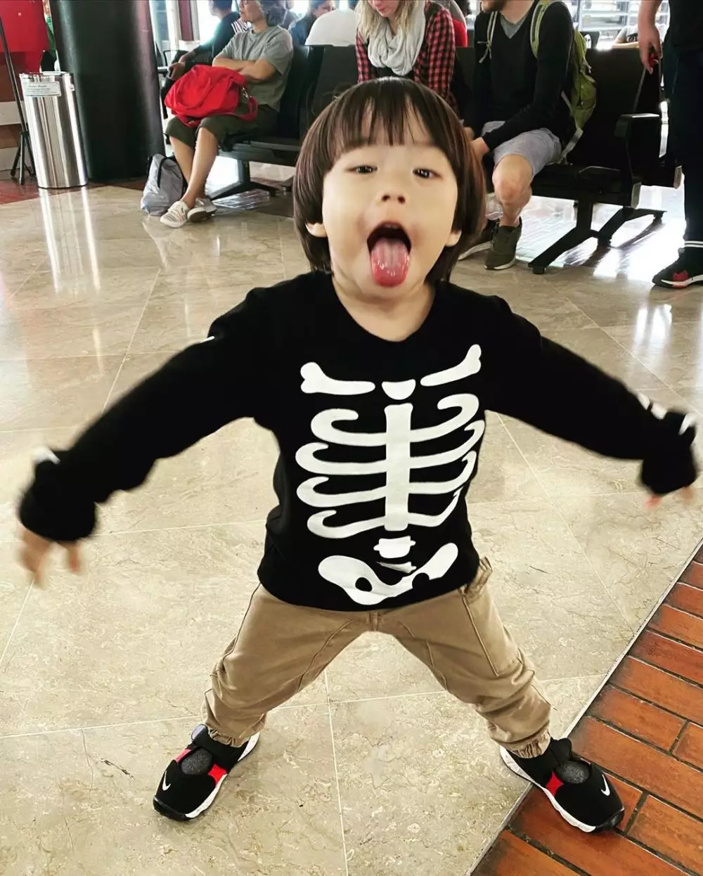 potret anak kedua omesh dan dian ayu instagram