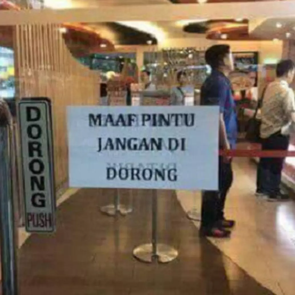 7 Potret imbauan di kertas ini isi pesannya absurd