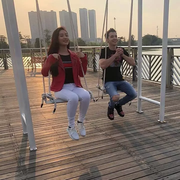 Momen syuting Natasha Wilona dan Stefan berbagai sumber Momen syuting Natasha Wilona dan Stefan berbagai sumber