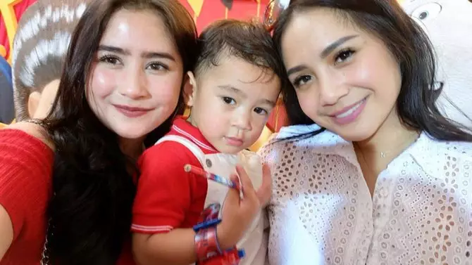 Prilly dan Nagita mirip  Instagram