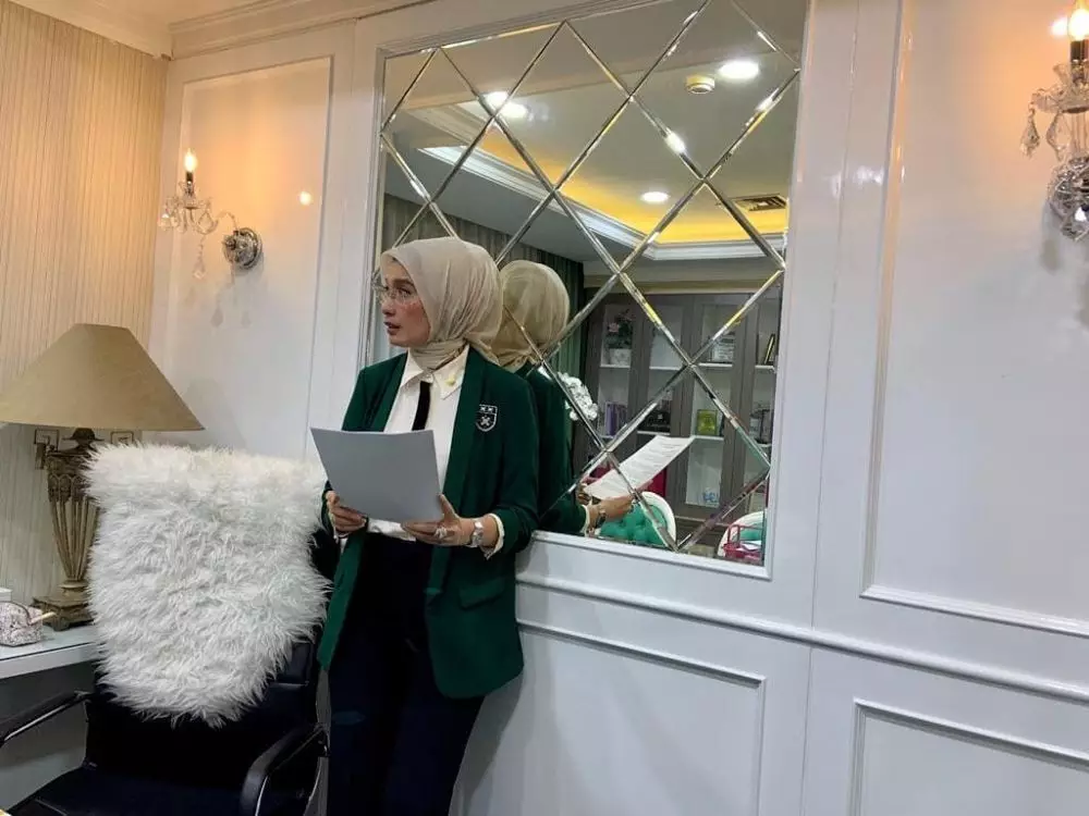 Kantor seleb di DPR  Instagram