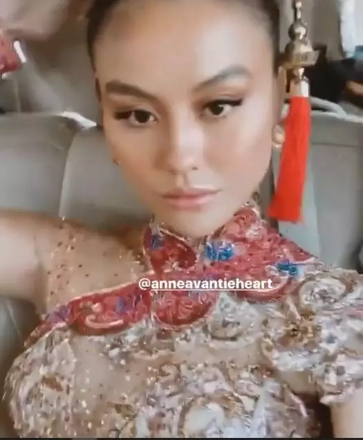 Agnez Mo pakai kebaya di acara keluarga Instagram