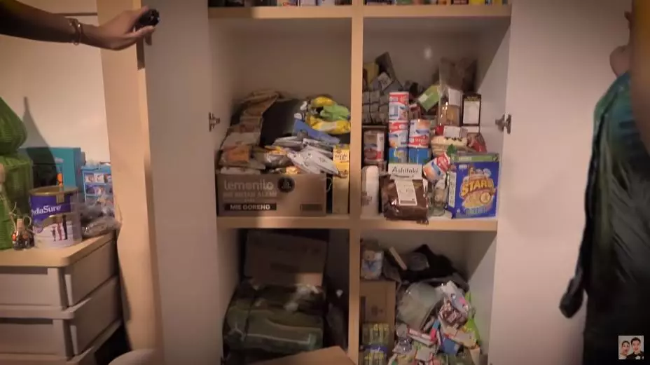 seleb punya minimarket di rumah berbagai sumber